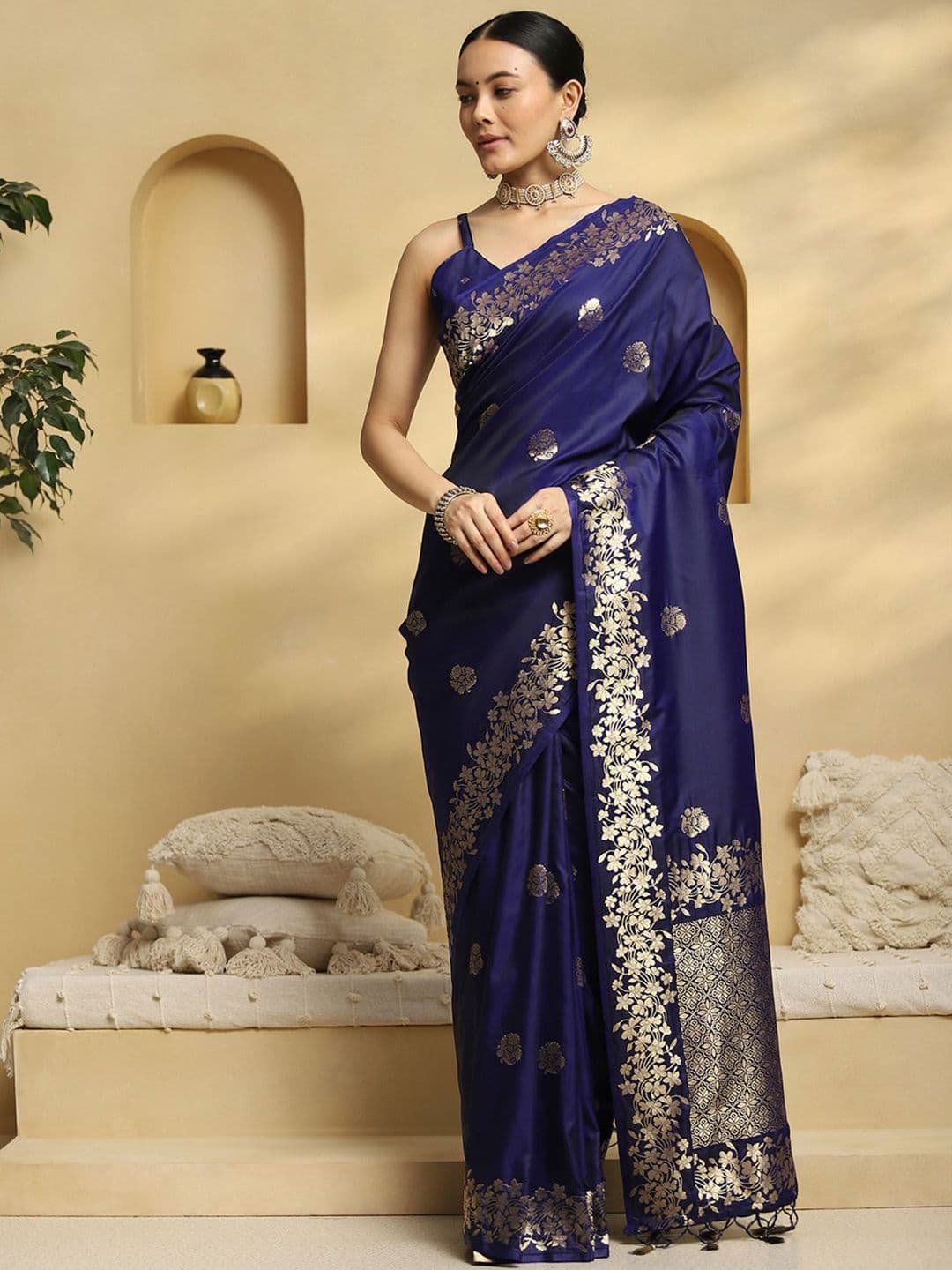 Mitera Ethnic Motifs Embellished Woven Design Banarasi Silk Saree with blouse - view 1