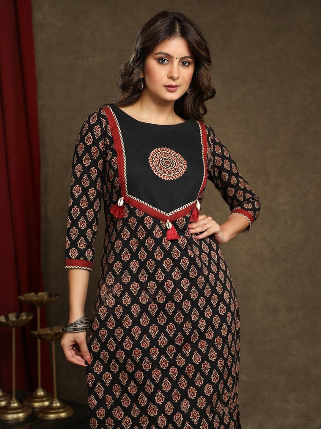 Glory Silk Women Ethnic Motifs Thread Work Kurta - view 1