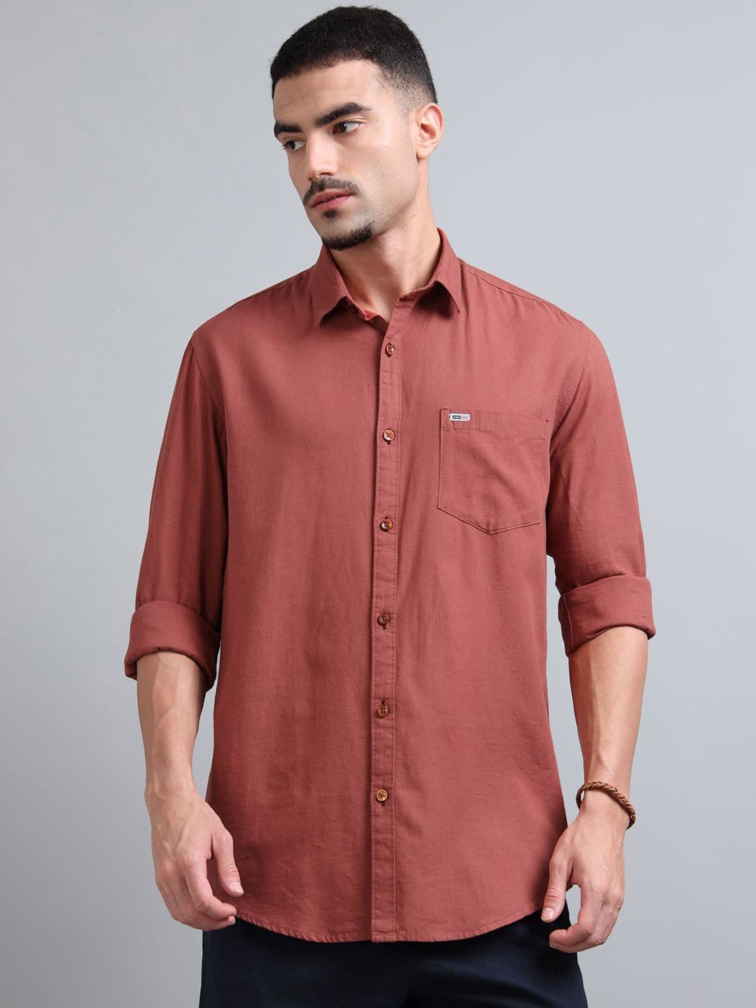 U.S. PITCHERS Men Smart Fit Solid Spread Collar Casual Shirt - view 1