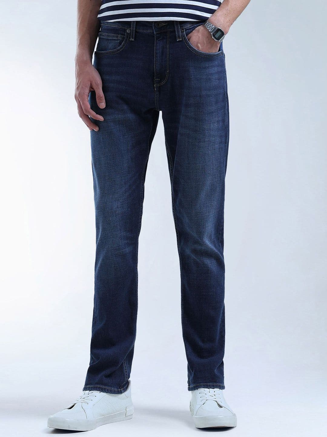 Flying Machine Men Slim Fit Mid-Rise Heavy Fade Jeans - view 1