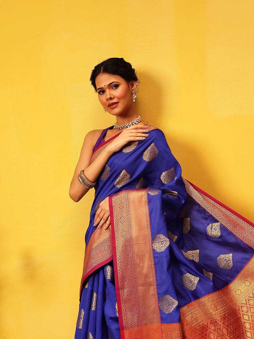 Silk Land Soft Silk Zari Woven Big Border With Rich Pallu Saree - view 1