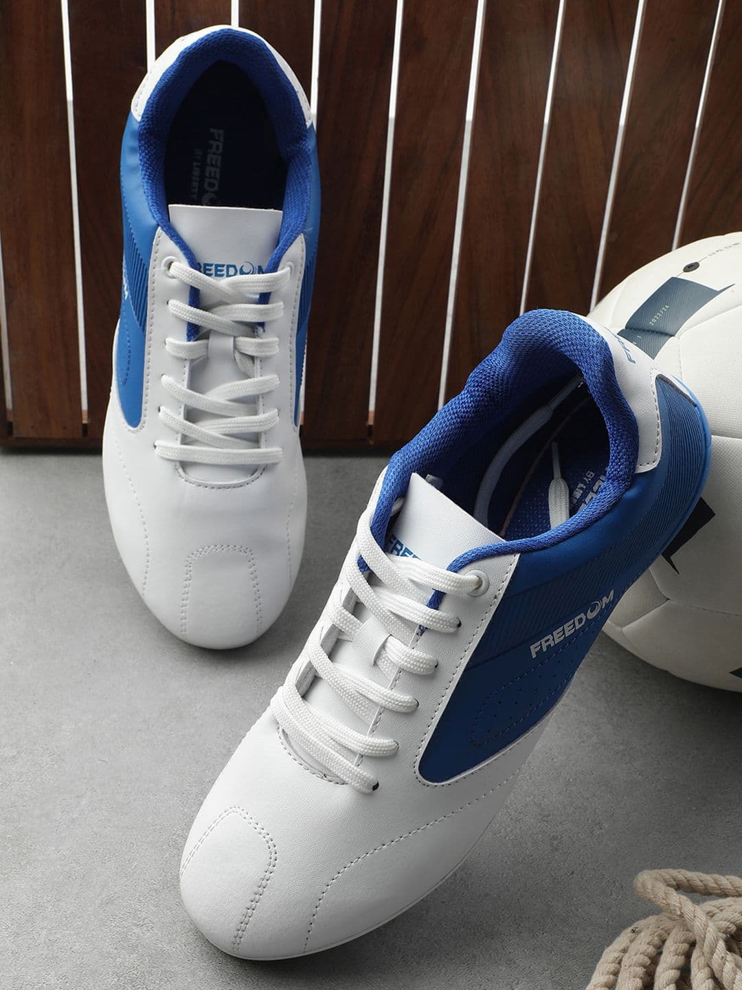 Liberty Huff Men Football Sports Shoes - view 1