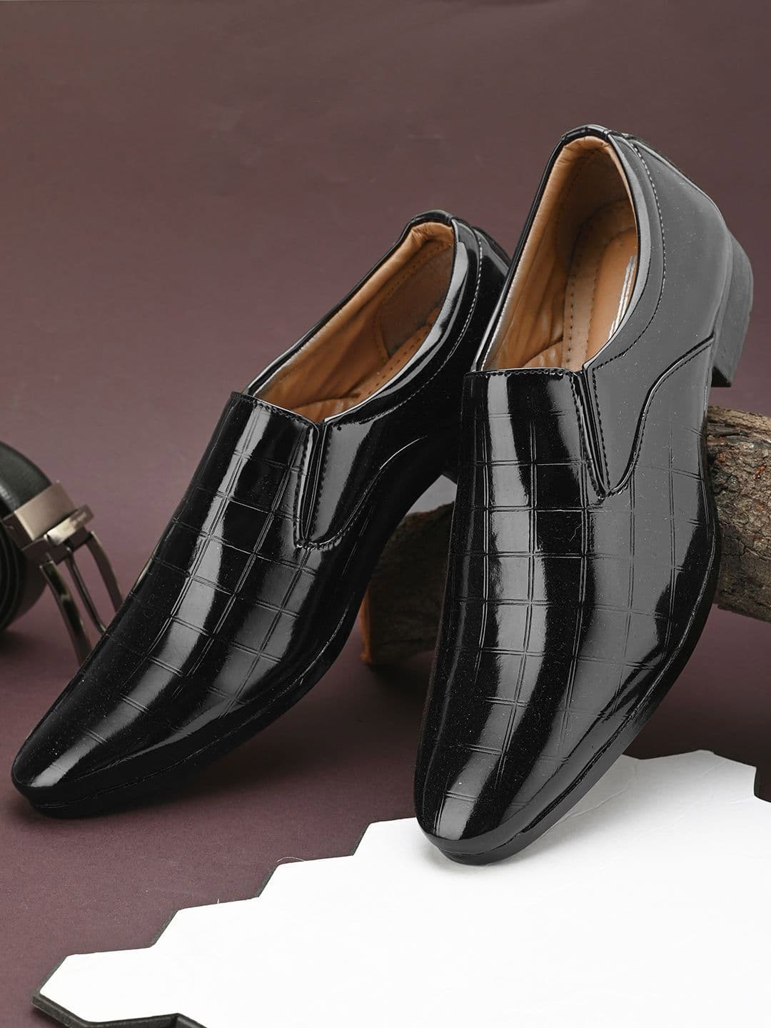 Groofer Men Formal Textured Pointed Toe Slip-On Shoes - view 1