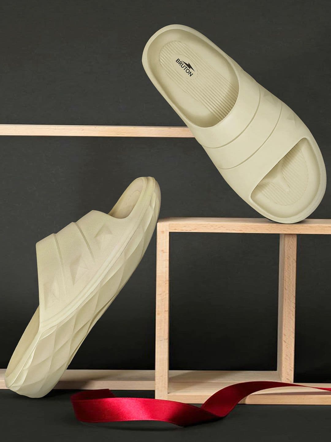 Bruton Men Sliders - view 1