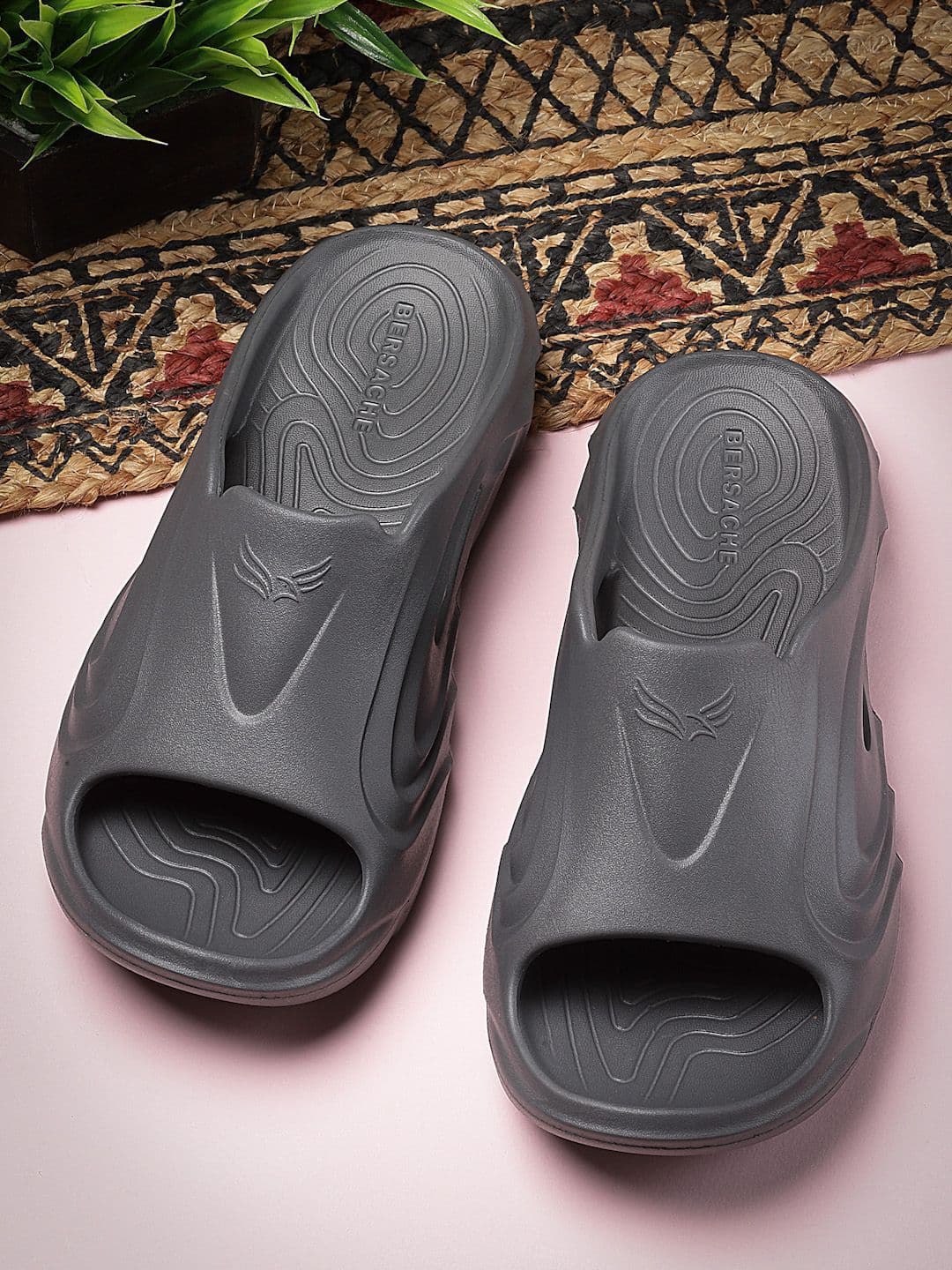 BERSACHE Men Clogs - view 1