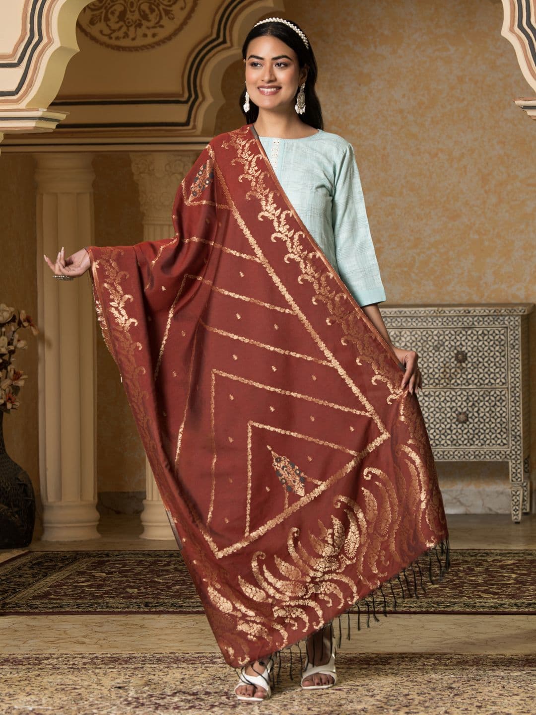 SAHASIKA Ethnic Motifs Woven Design Dupatta With Zari - view 1