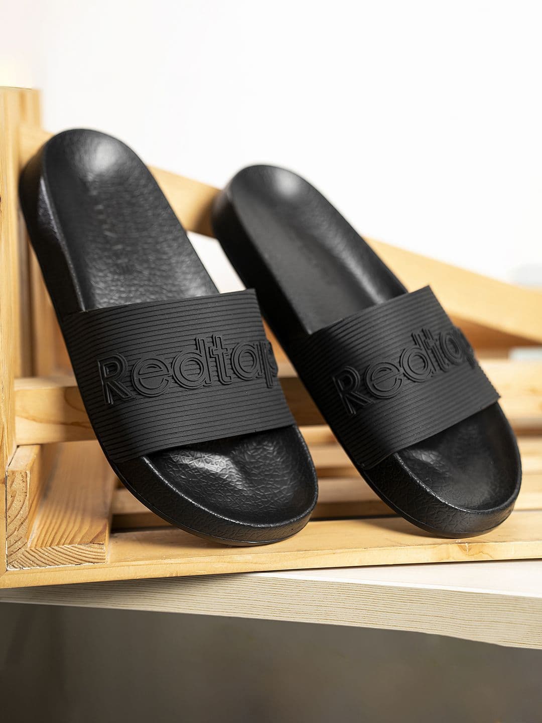 Red Tape Men Sliders - view 1