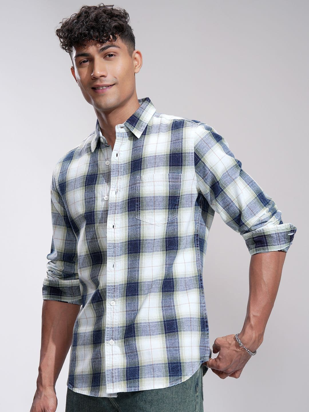HIGHLANDER Men Comfort Slim Fit Opaque Checked Casual Shirt - view 1