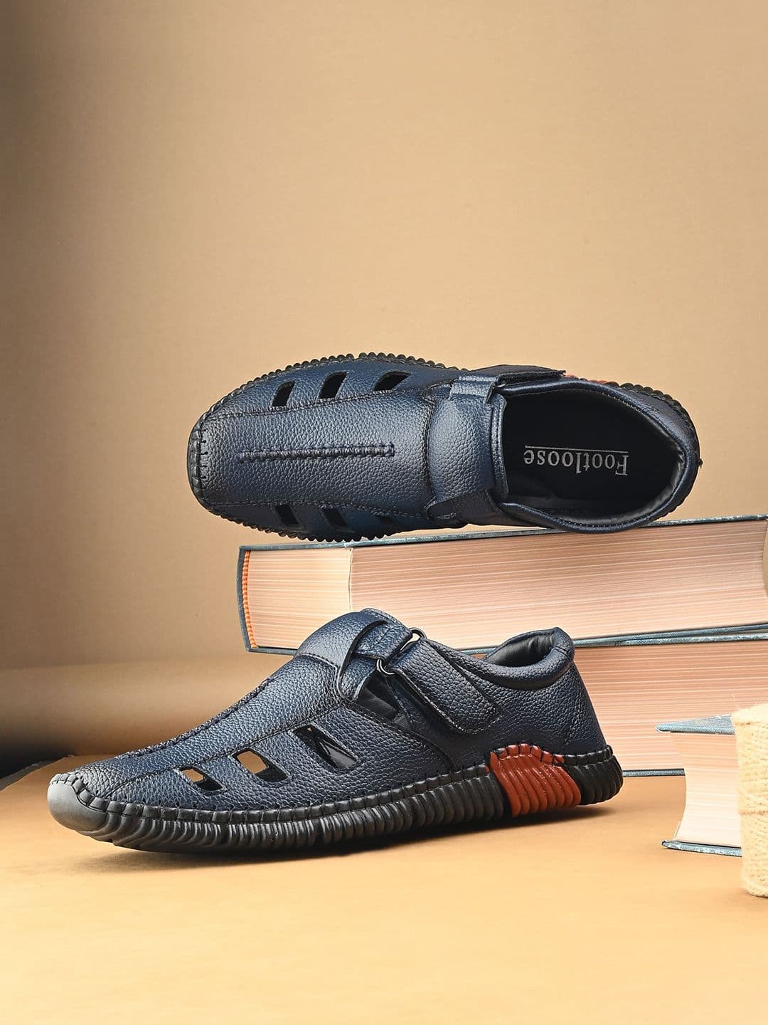 FOOTLOOSE Men Shoe-Style Sandals - view 1