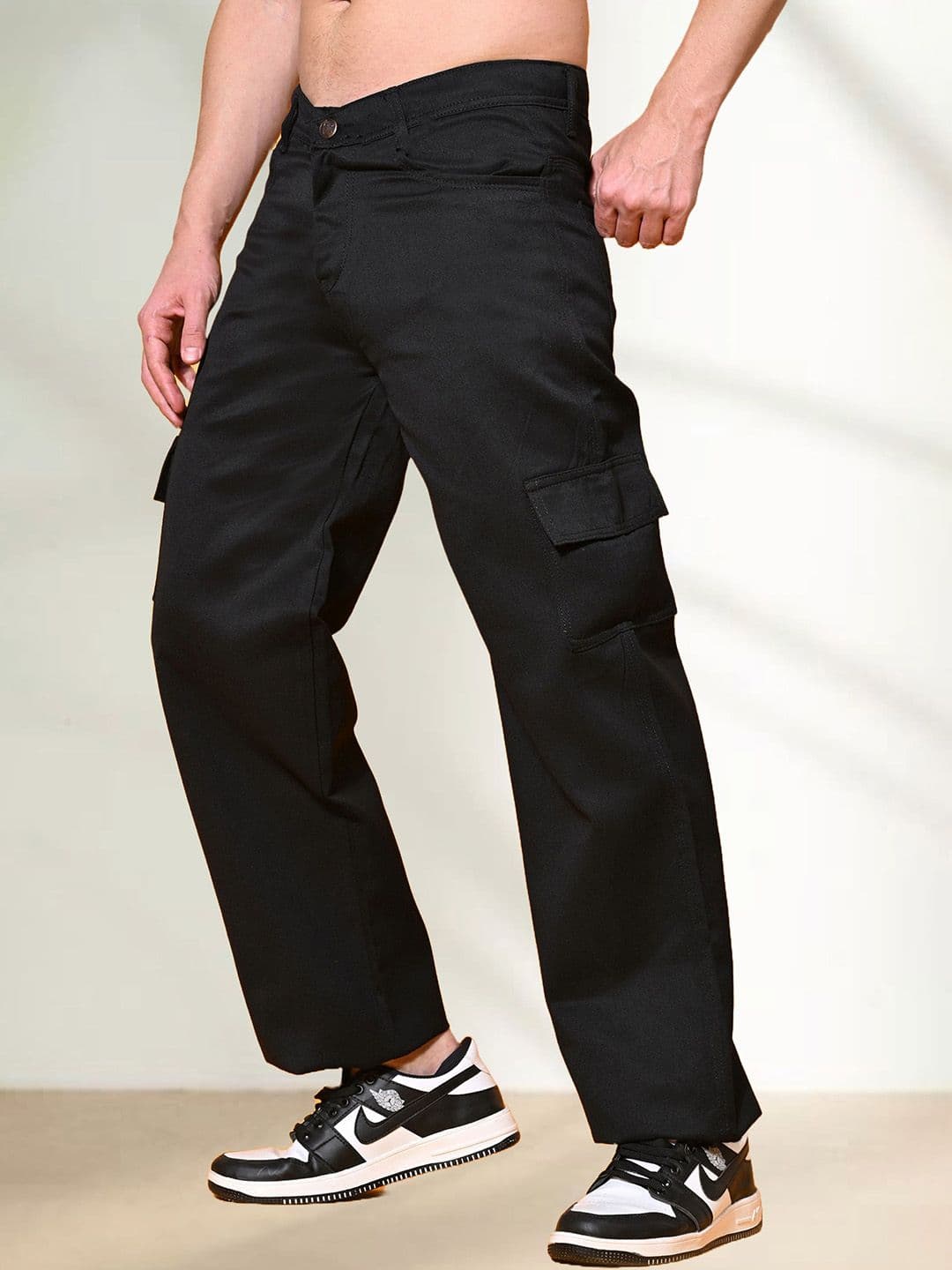 LINARIA Men Classic Straight Fit Clean Look Low Rise No Fade Dark Shade Stretchable Jeans - view 1