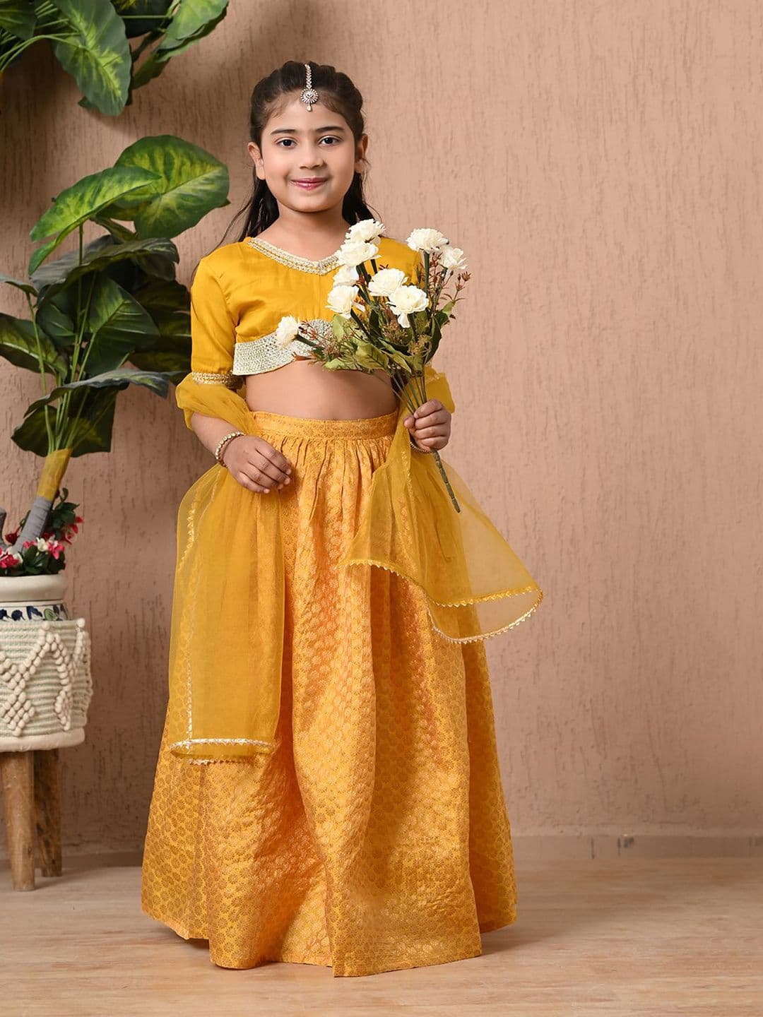 BAESD MoMaa Girls Floral Woven Design V-Neck Ready to Wear Lehenga With Choli & Dupatta - view 1