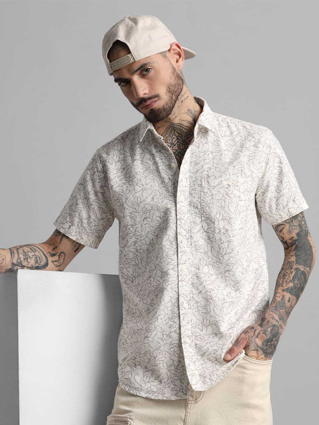 Klub Fox Men Slim Fit Spread Collar Floral Printed Cotton Casual Shirt - view 1