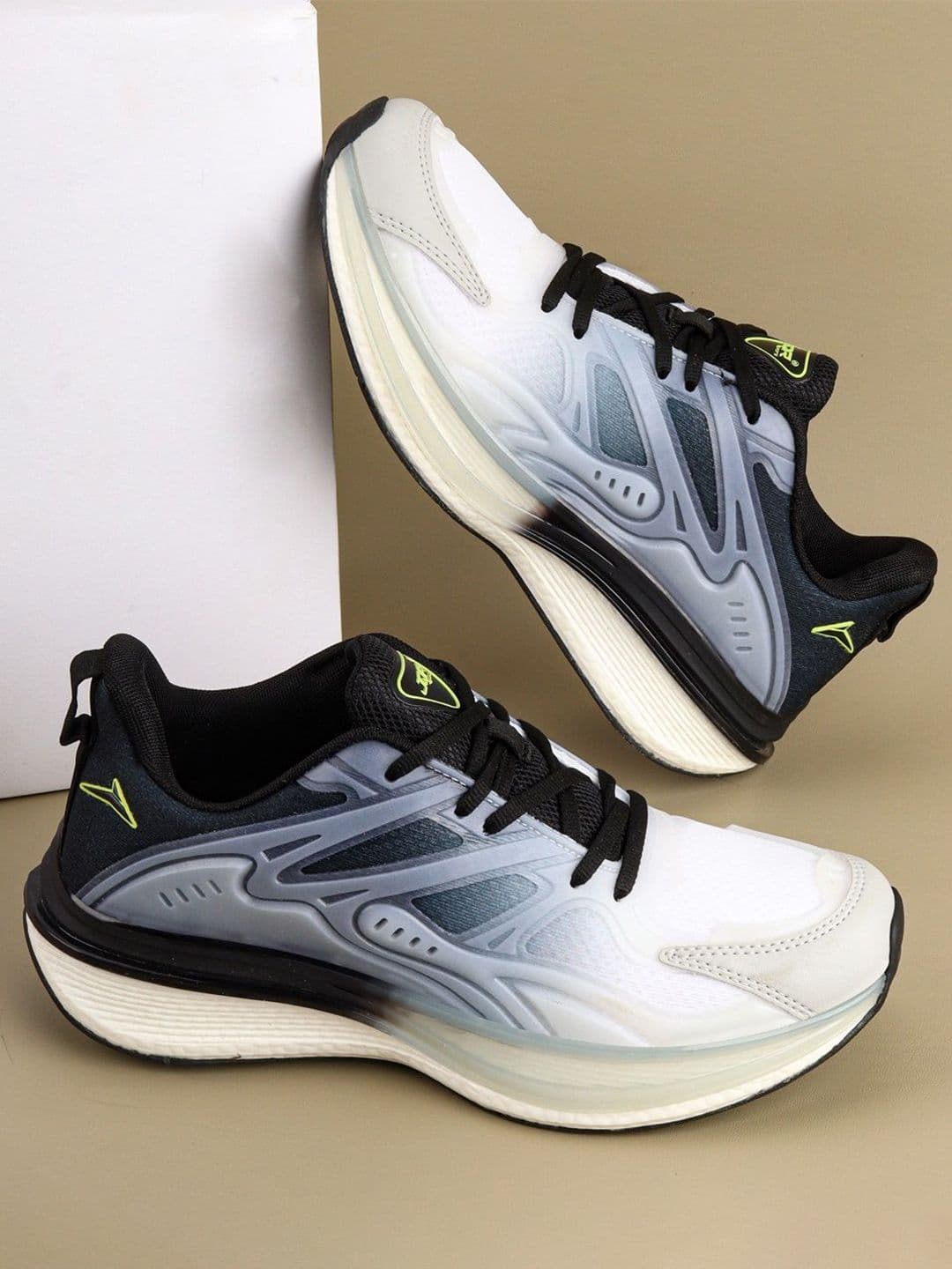 JQR Men FIREFLY-PLUS Running Shoes - view 1