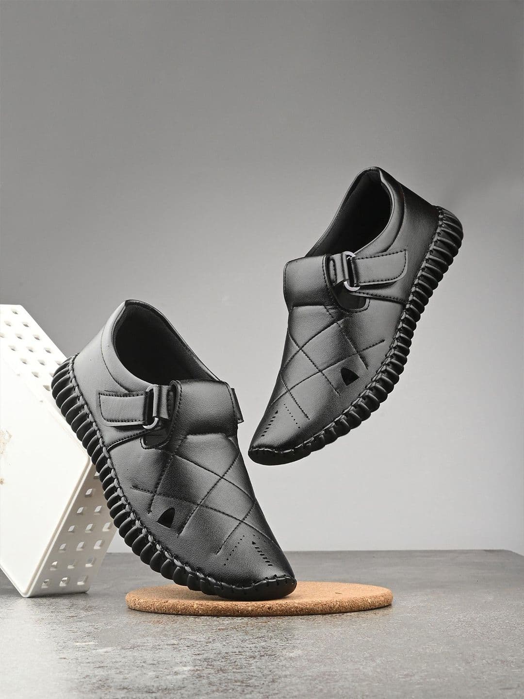 BUCIK Men Shoe-Style Sandals - view 1