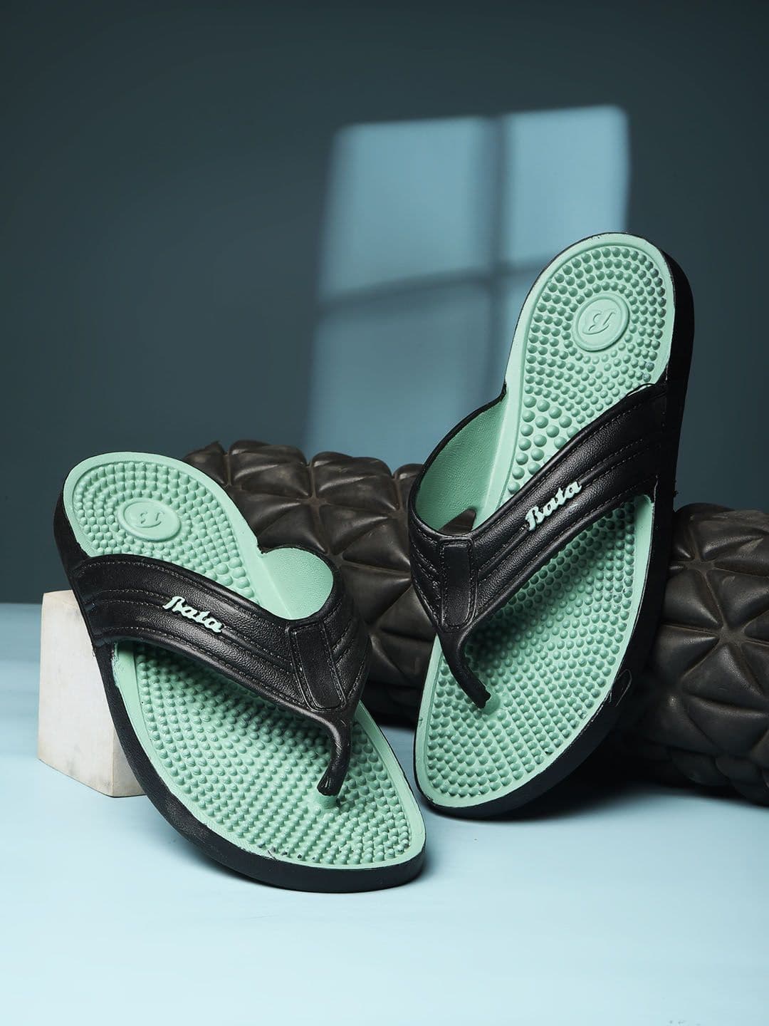 Bata Men Colourblocked Thong Flip-Flops - view 1