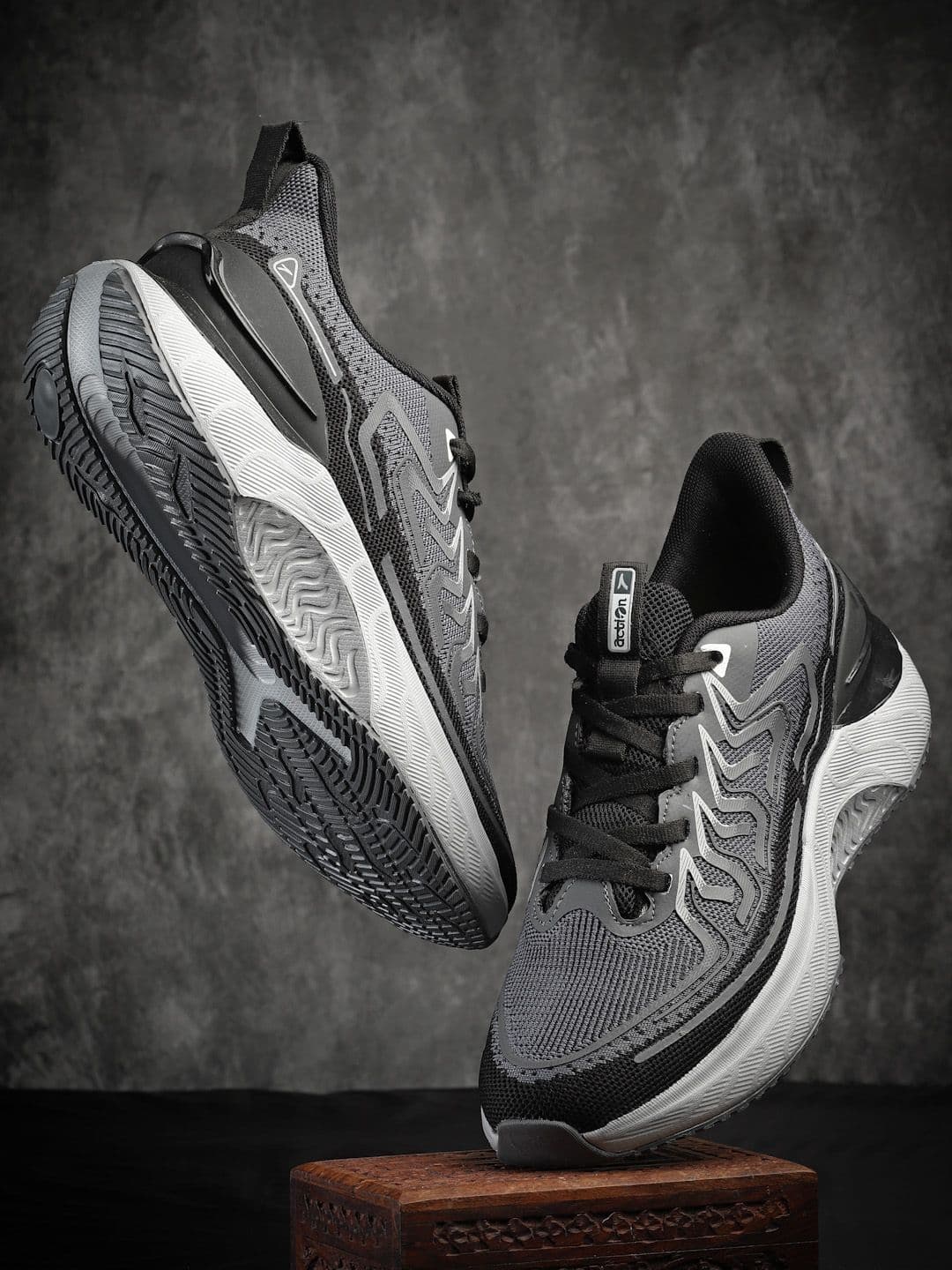 Action Men Mesh Running Non-Marking Shoes - view 1