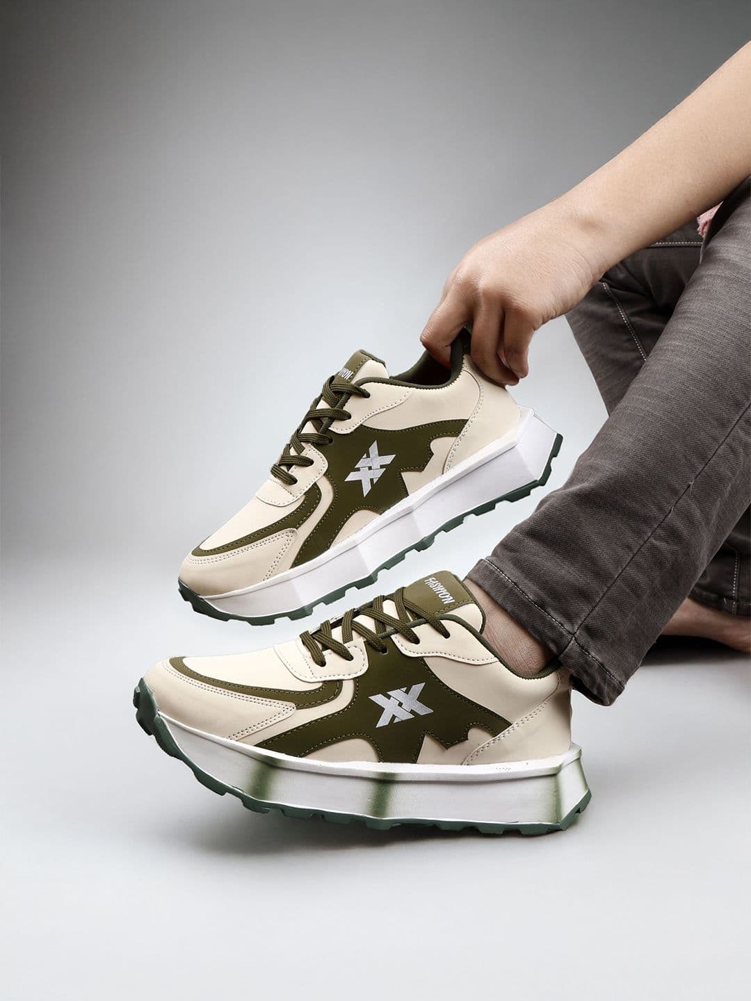 Bxxy Men Running Non-Marking Shoes - view 1