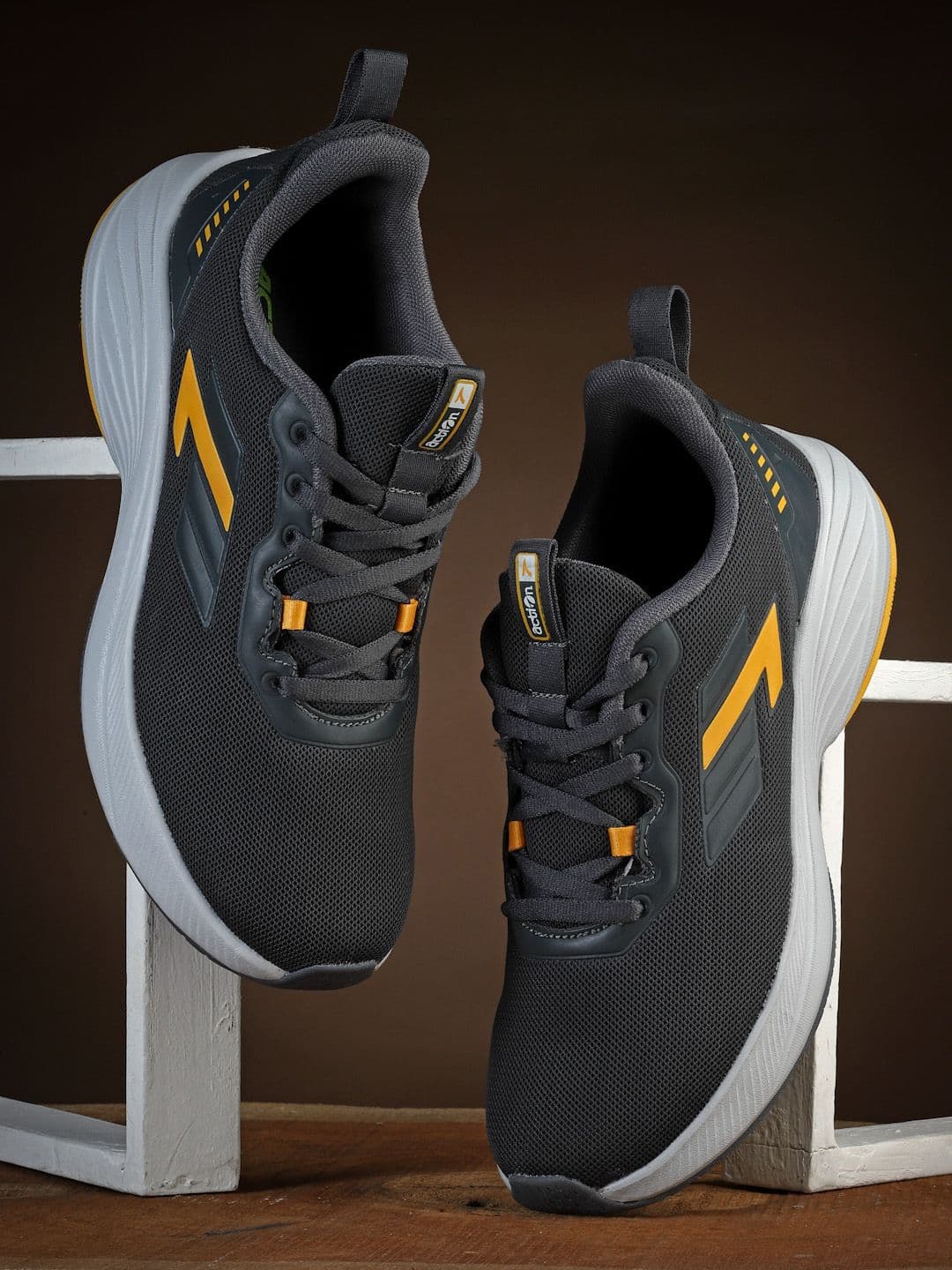 Action Men Mesh Lace-Ups Running Non-Marking Shoes - view 1