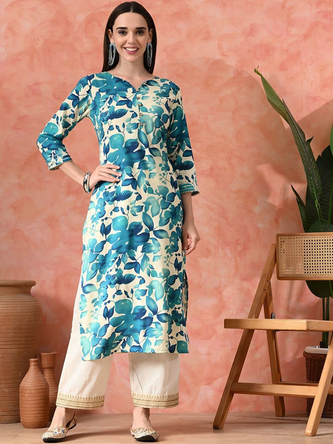 Sangria Floral Printed Notch Neck Straight Kurta - view 1