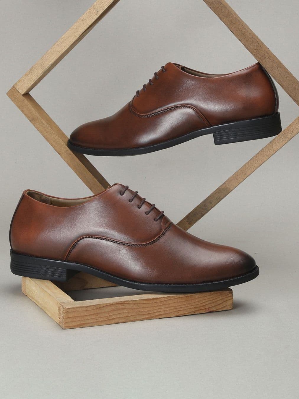 Field Care Men Leather Lace-Up Formal Oxford - view 1