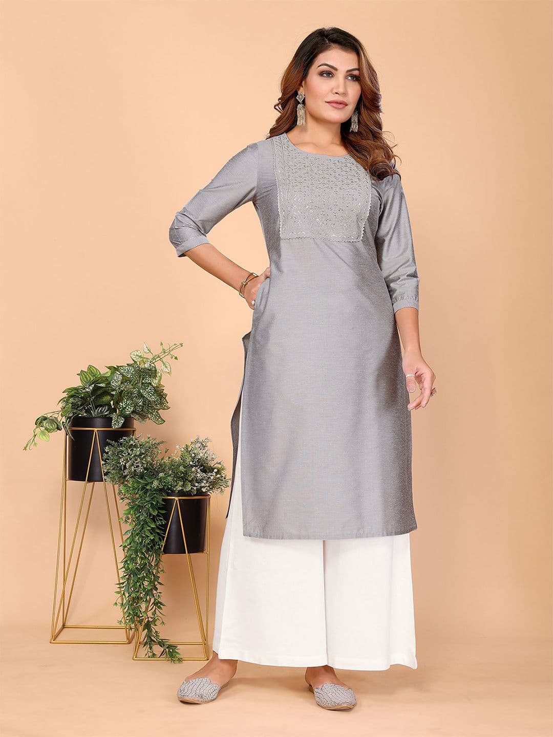 Rangita Floral Embroidered Round Neck Sequinned Straight Kurta - view 1