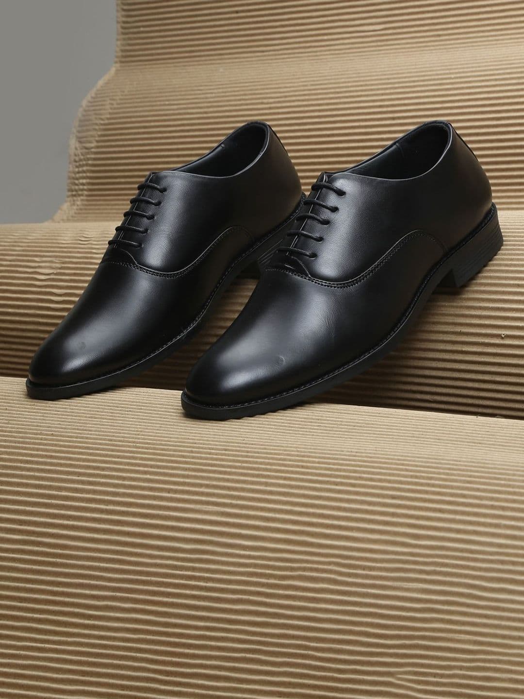 Field Care Men Leather Lace-Up Formal Oxford - view 1