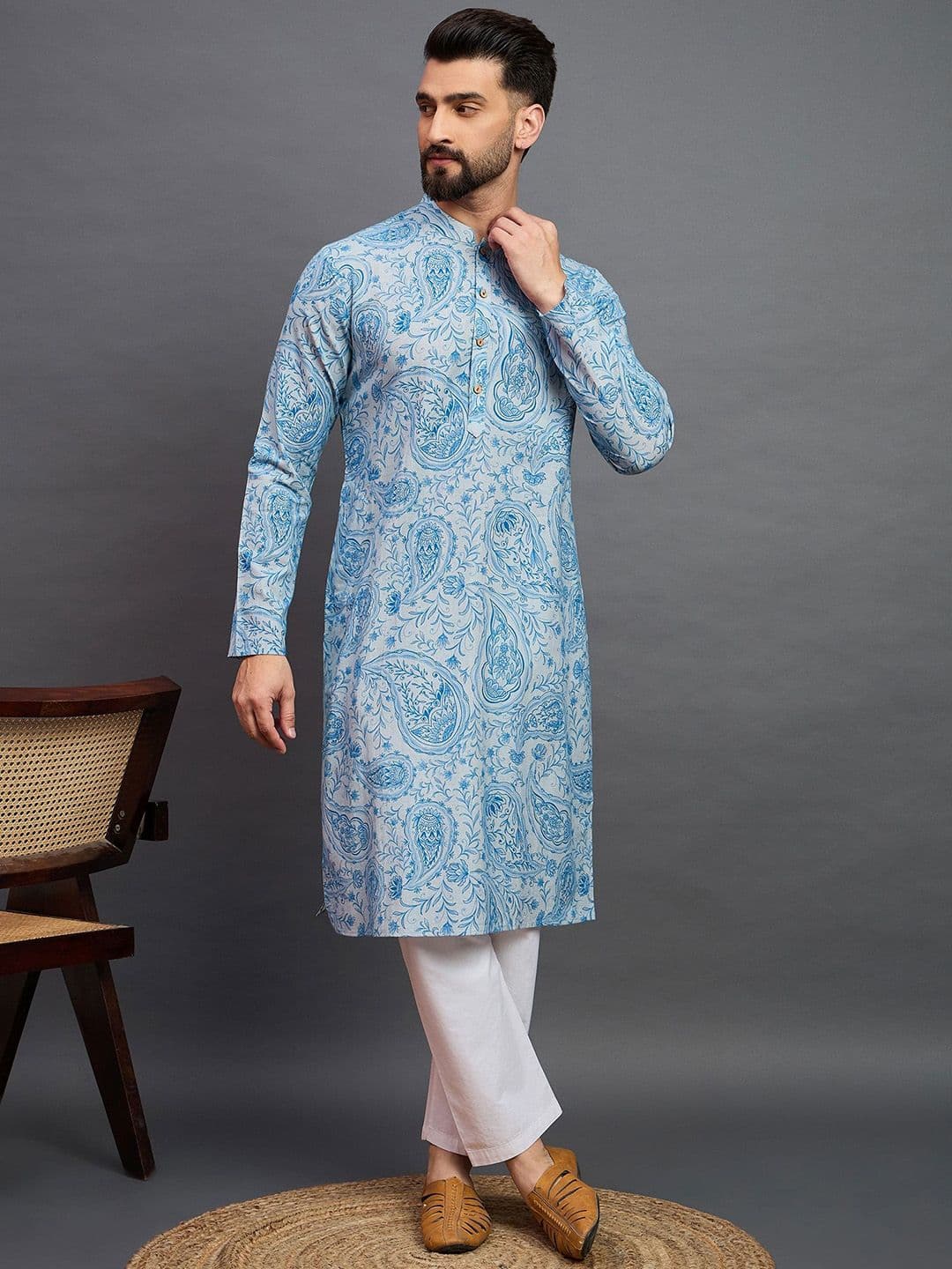 House of Pataudi Floal Printed Mandarin Collar Pure Cotton Straight Kurta - view 1