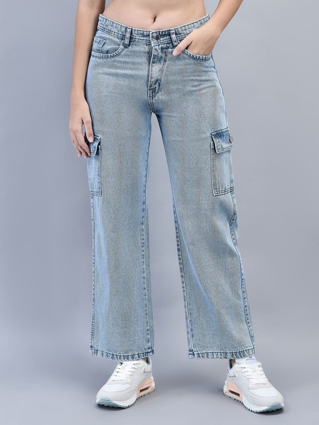 ZARISTAA Women Regular Fit Mid-Rise Heavy Fade Jeans - view 1