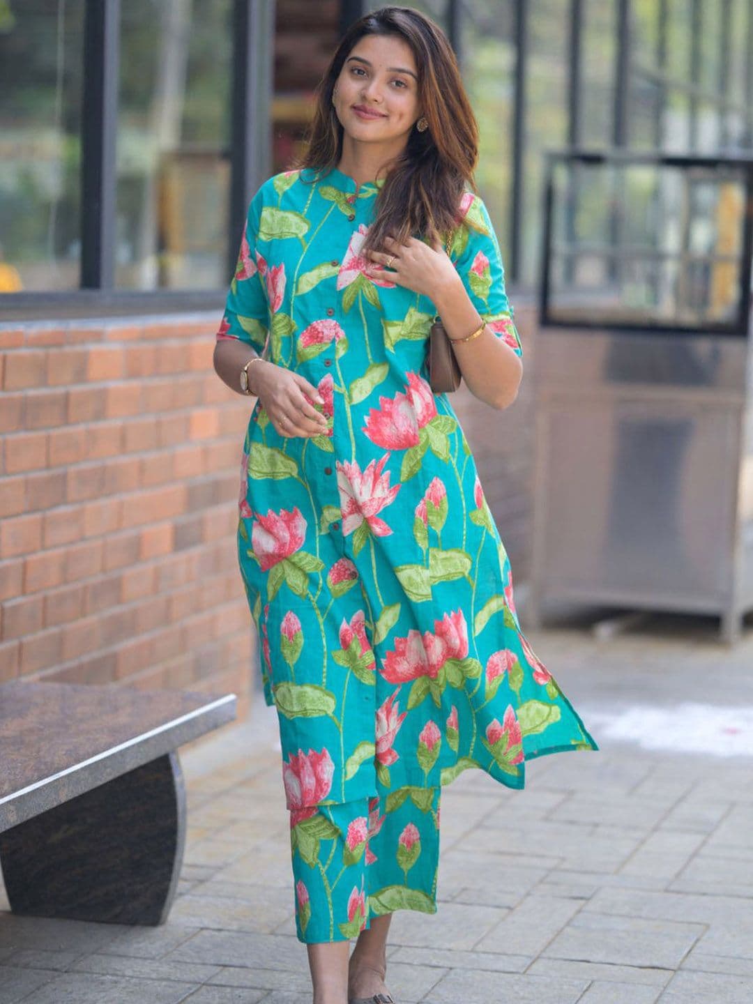 GoSriKi Women Floral Printed Regular Kurta with Palazzos - view 1