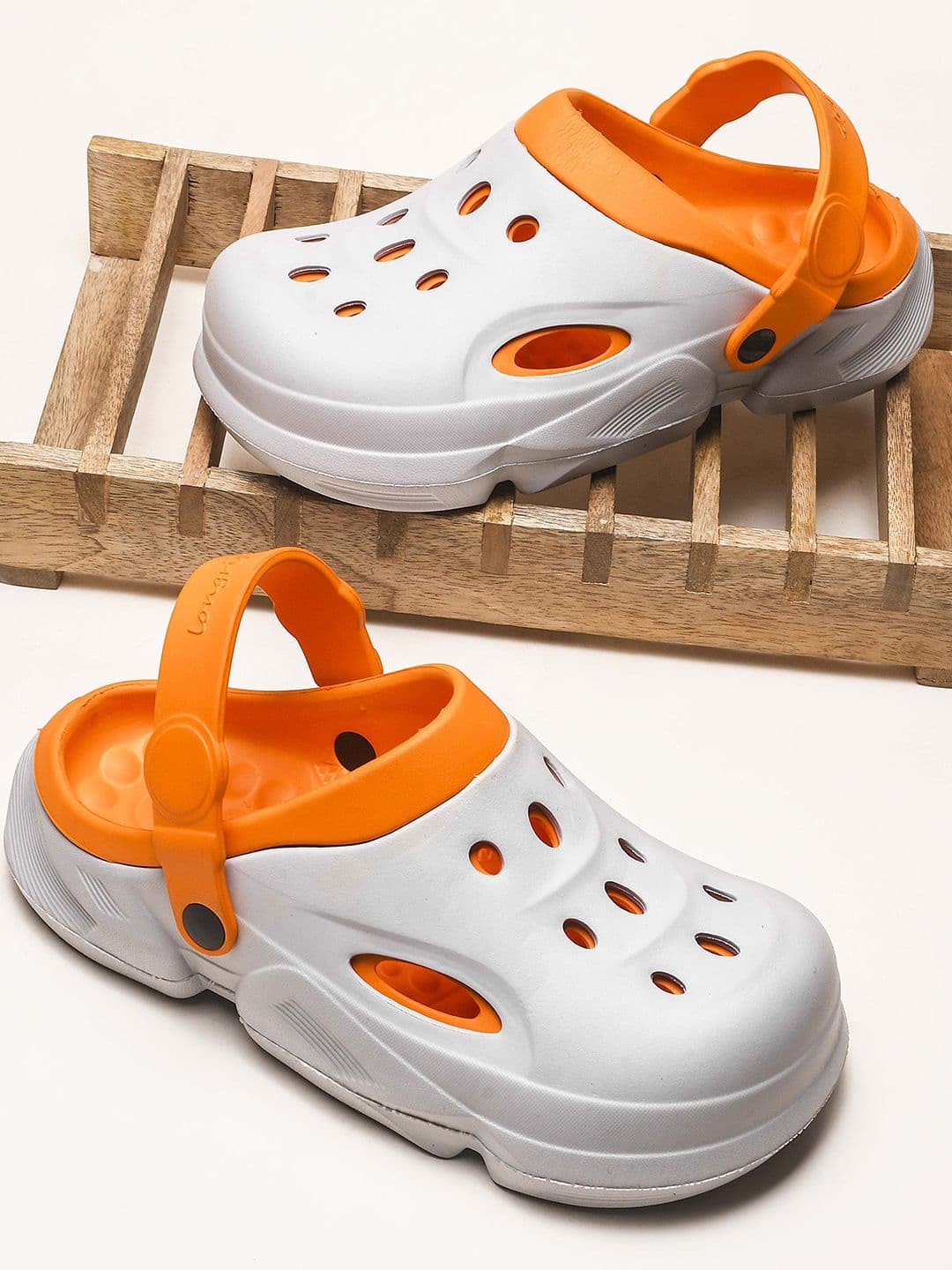 BERSACHE Men Clogs - view 1