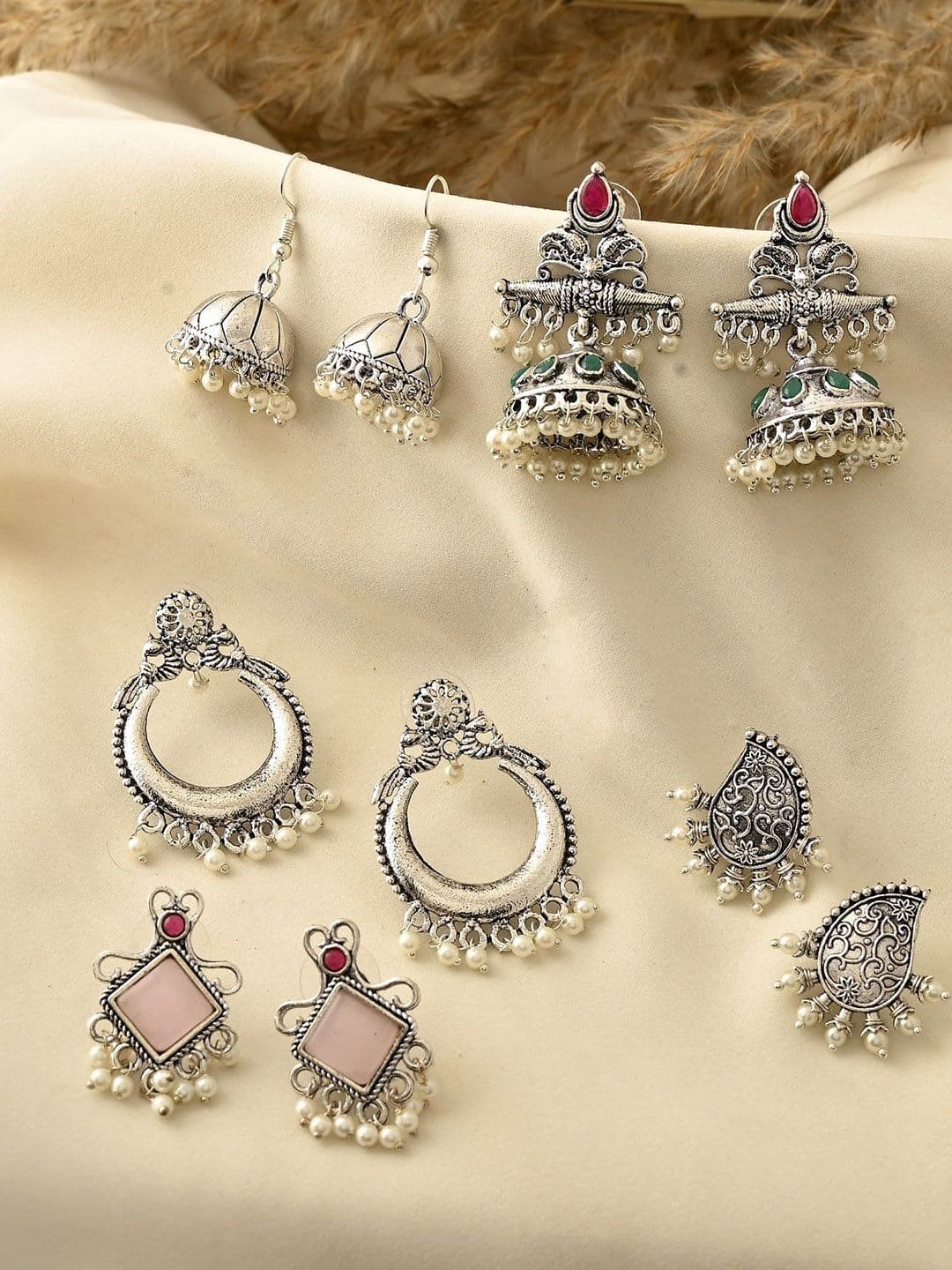DASTOOR Contemporary Jhumkas Earrings - view 1