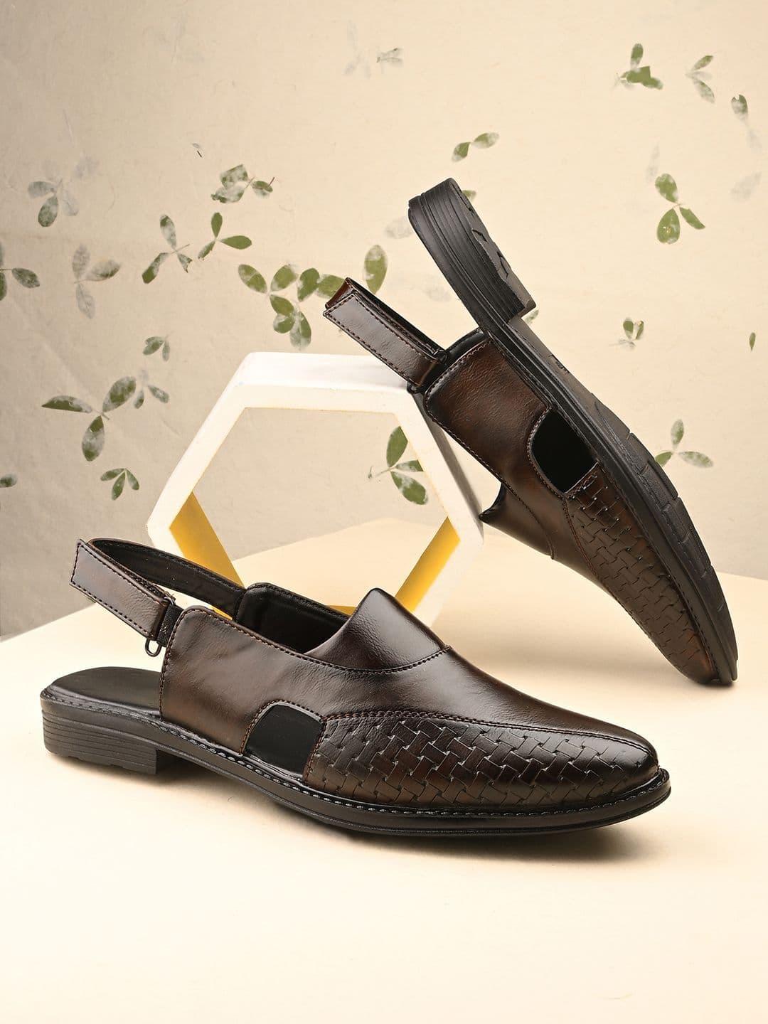 Mactree Men Shoe-Style Sandals - view 1