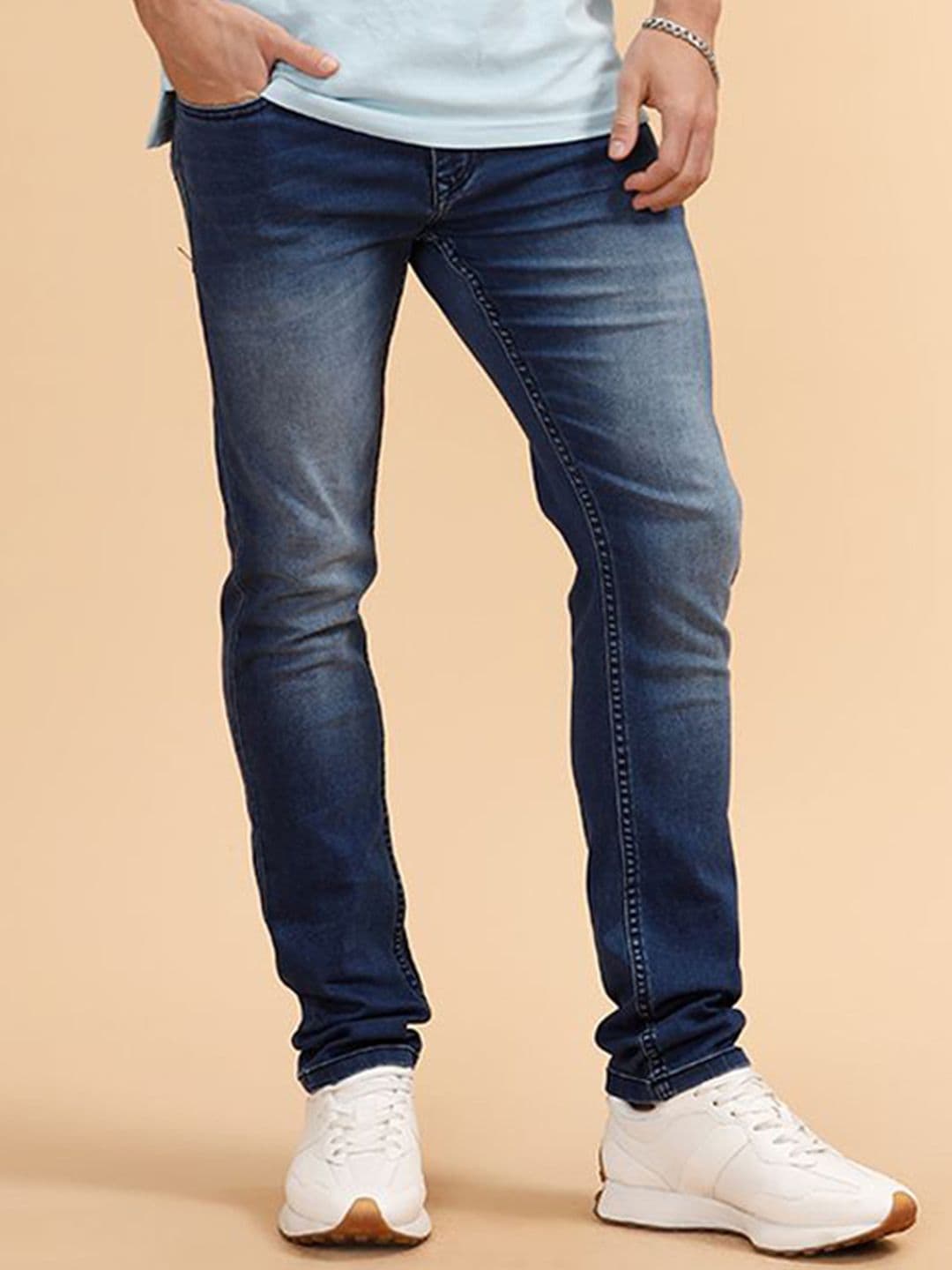 WROGN Men Comfort Slim Fit Mid-Rise Light Fade Jeans - view 1