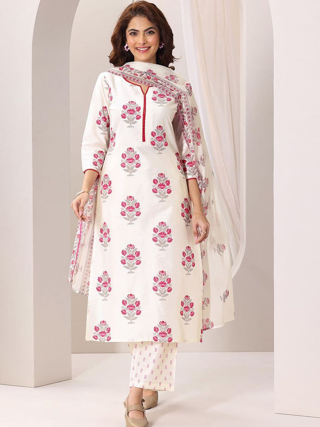 Libas Women Floral Printed Kurta with Trousers & Dupatta - view 1