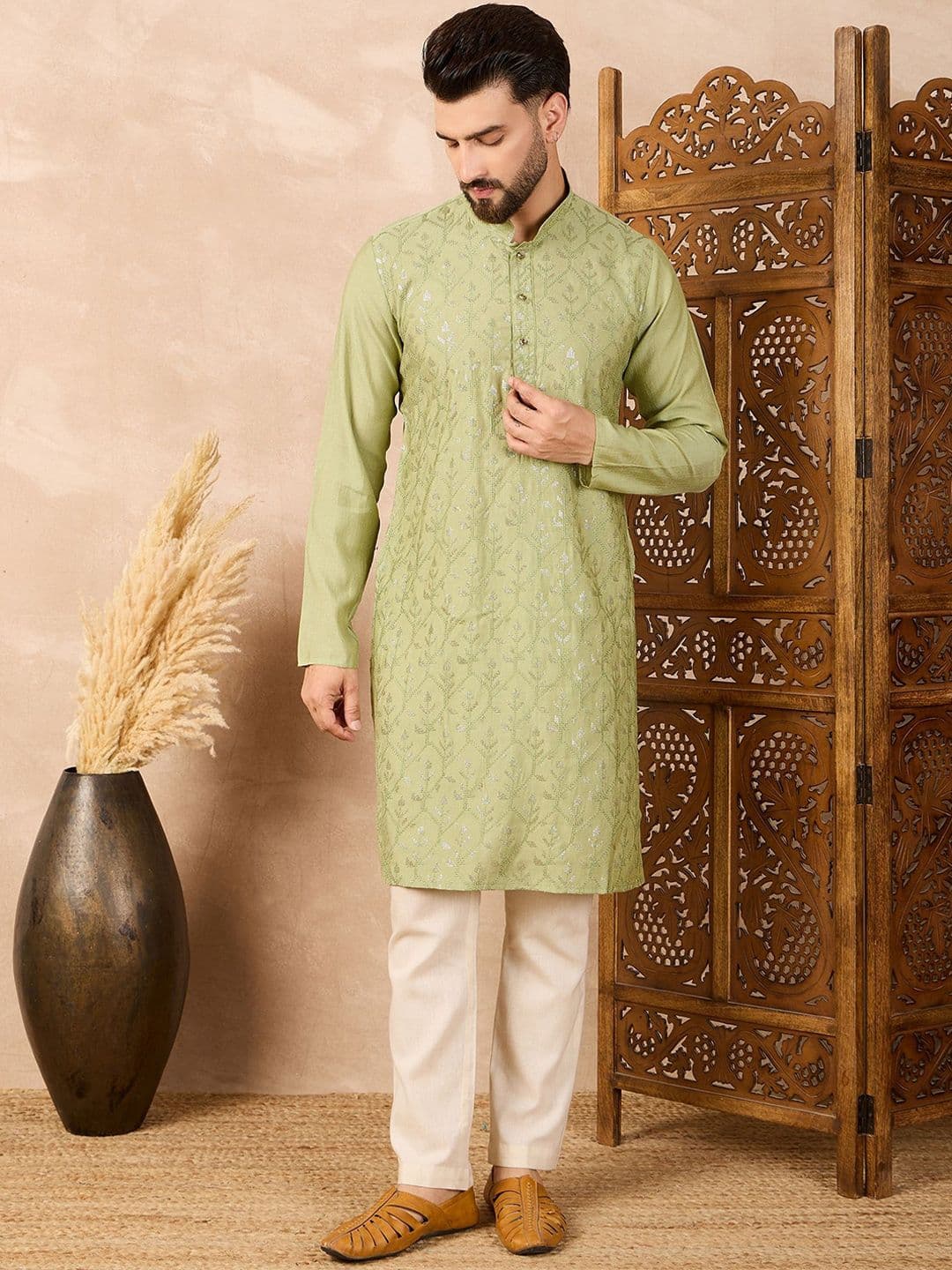 House of Pataudi Men Embroidered Sequinned Mandarin Collar Straight Kurta - view 1
