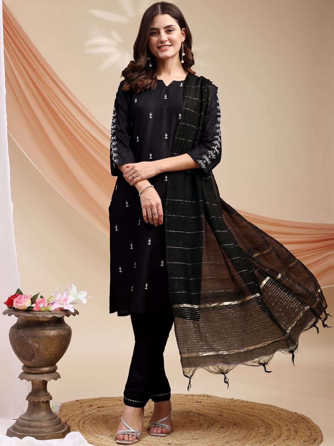 ARADHNA Women Ethnic Motifs Embroidered Regular Thread Work Kurti with Trousers & Dupatta - view 1