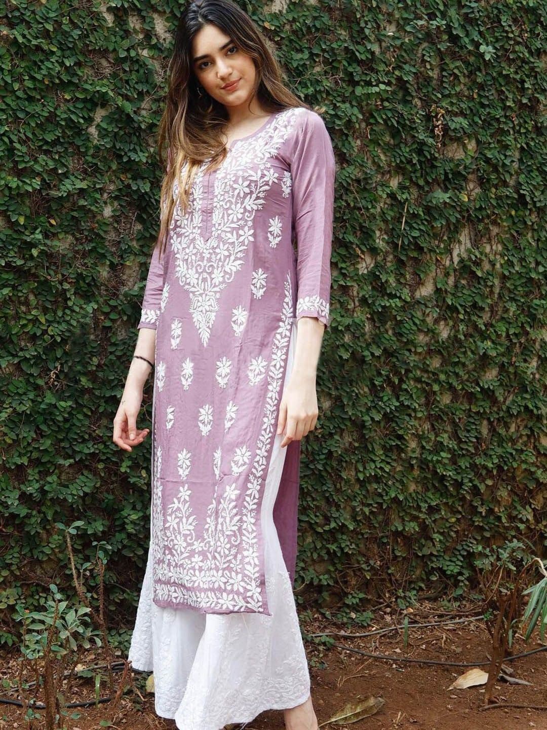 Anushansa Floral Embroidered Notch Neck Chikankari Straight Kurta - view 1