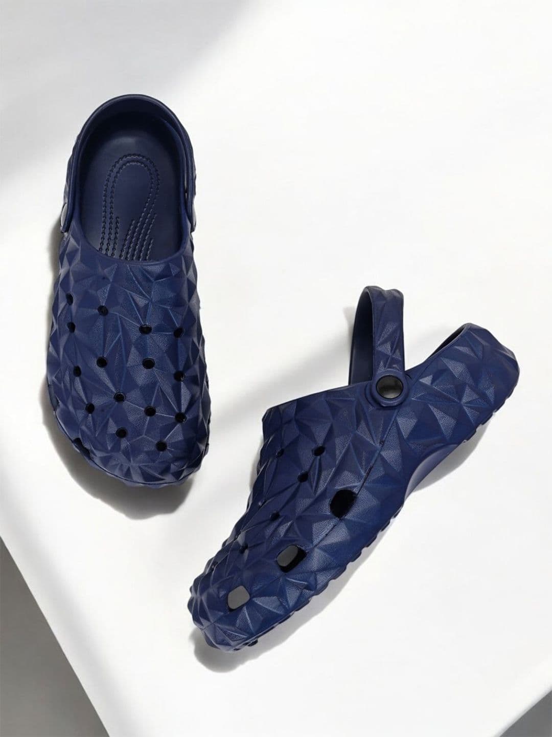 The Roadster Lifestyle Co Men Diamond Cut Lightweight Clogs - view 1