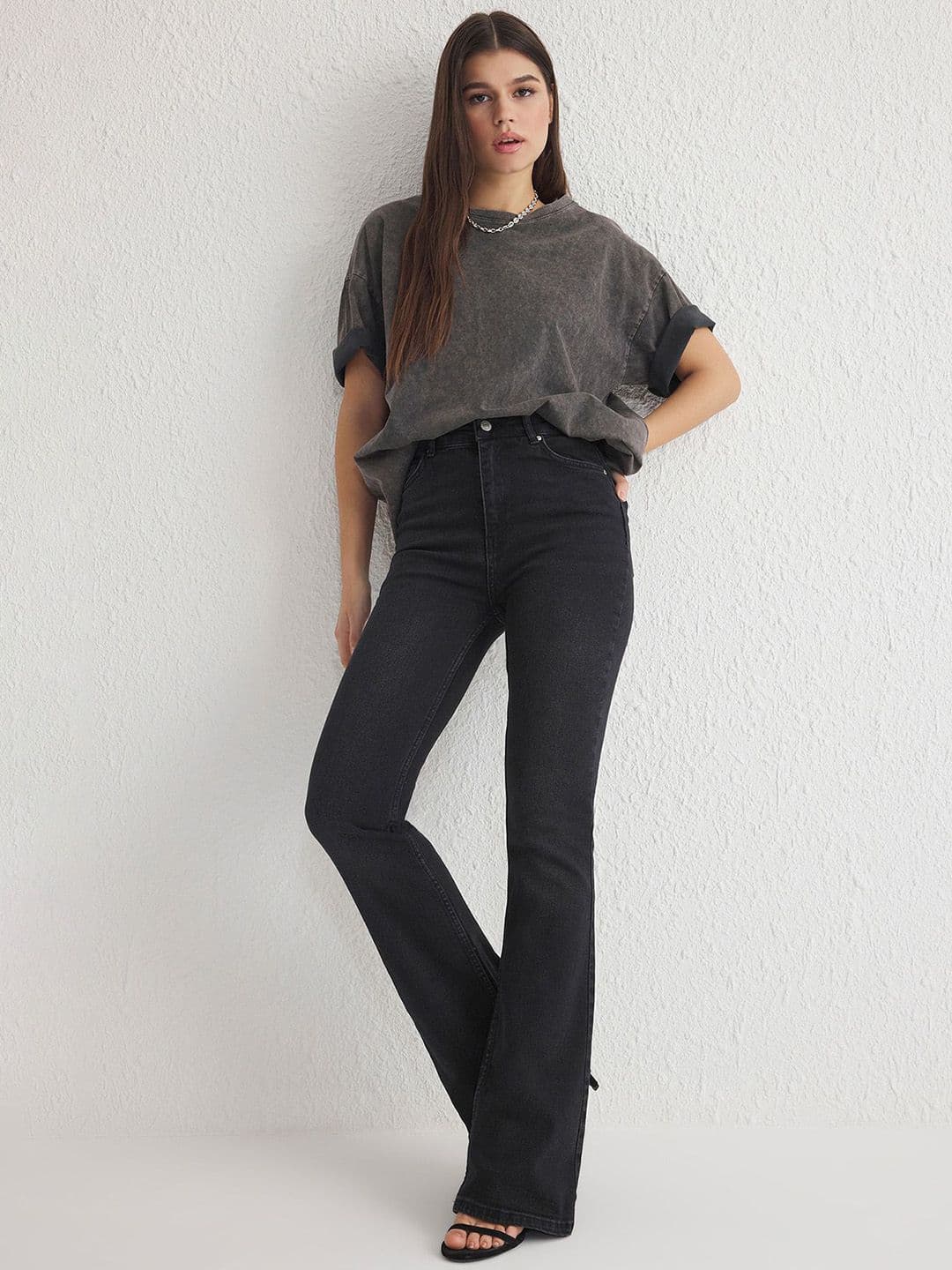 Trendyol Women Regular Fit Mid-Rise Stretchable Jeans - view 1