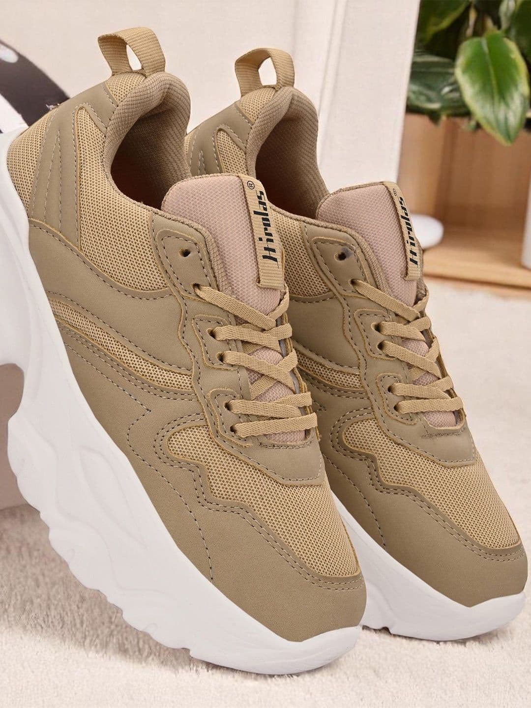 HIROLAS Women Mesh Walking Shoes - view 1