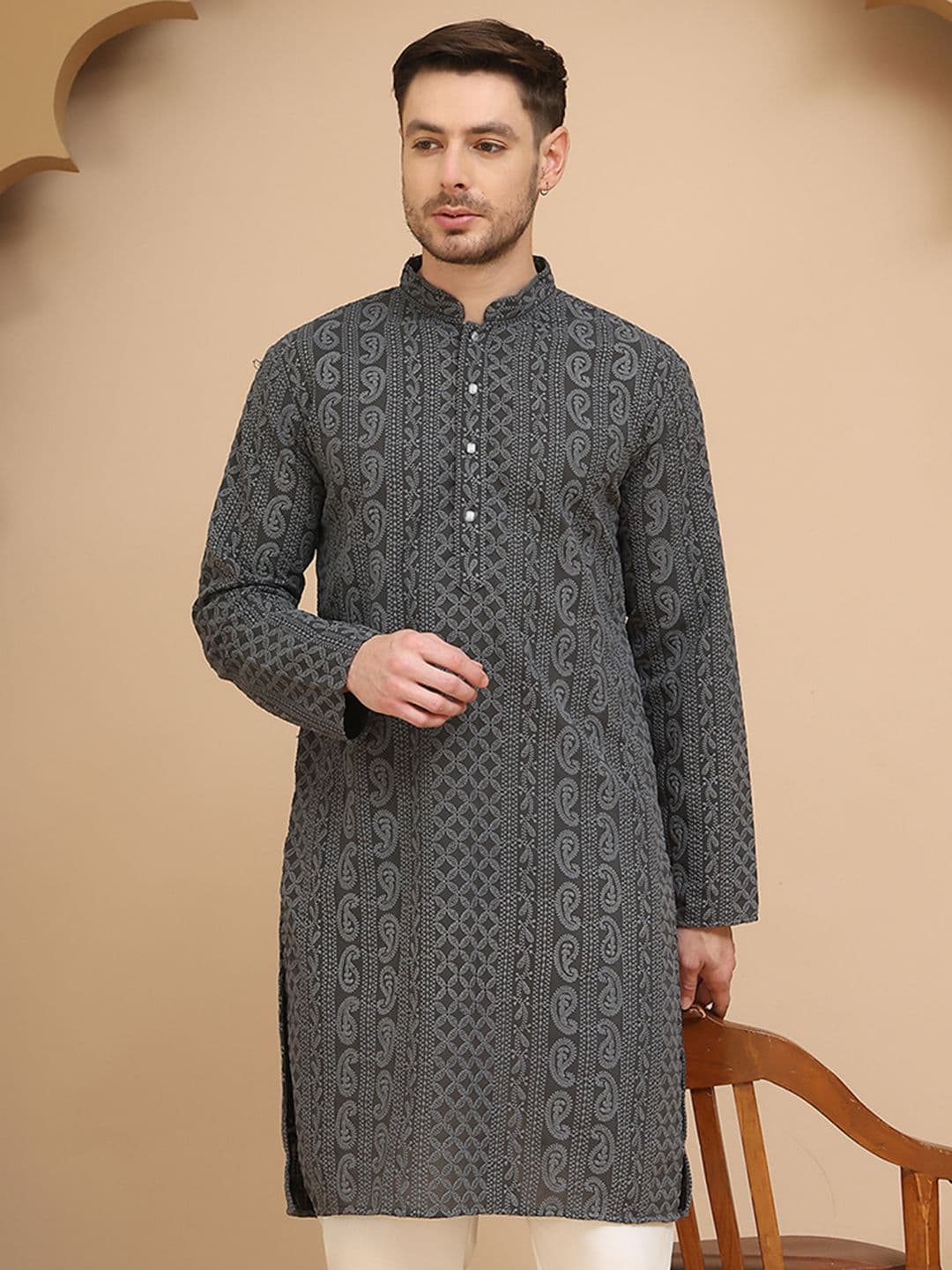 Jompers Paisley Embroidered Mandarin Collar Chikankari Georgette Straight Kurta - view 1