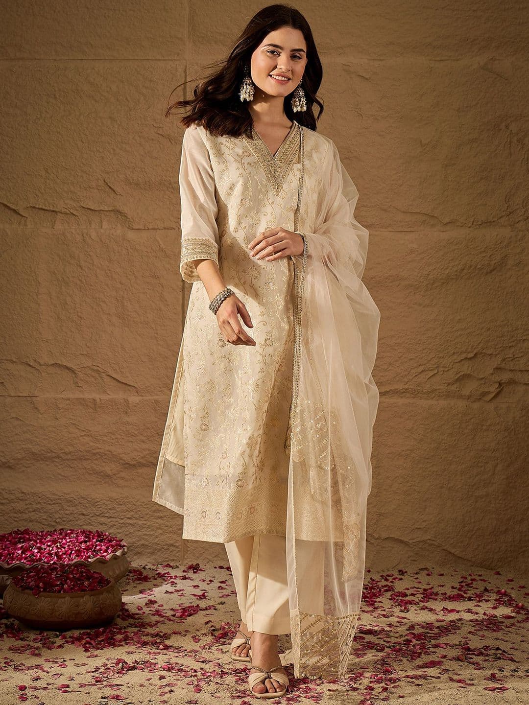House of Pataudi Women Floral Embroidered Kurta with Pyjama & Dupatta - view 1