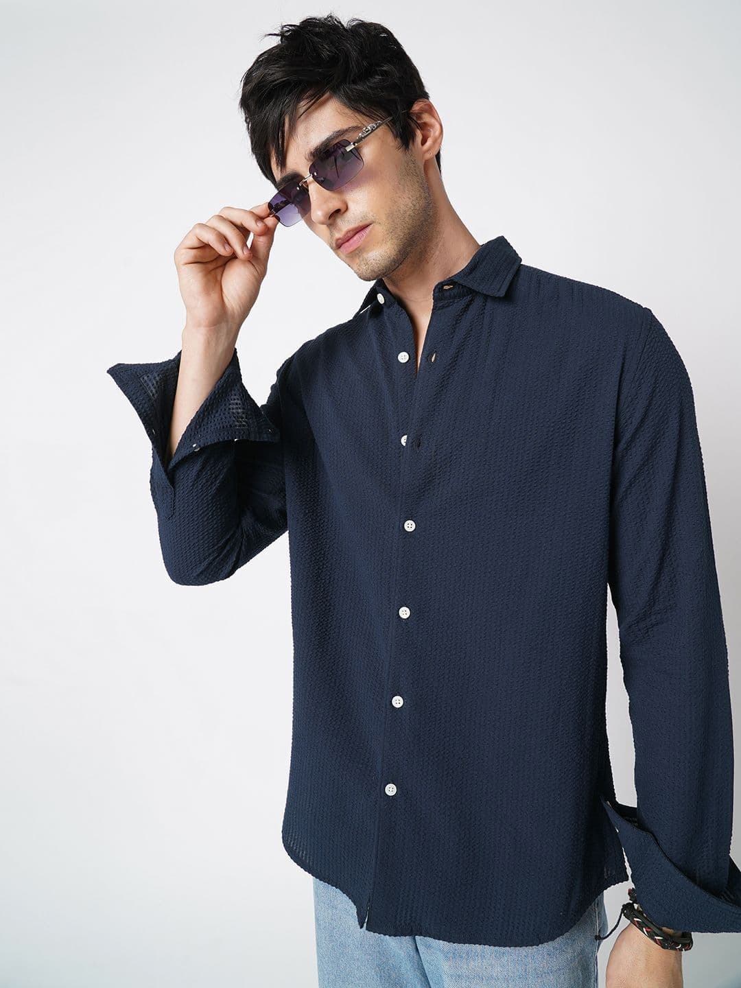 VASTRADO Classic Textured Seersucker Cutaway Collar Slim Fit Shirt - view 1