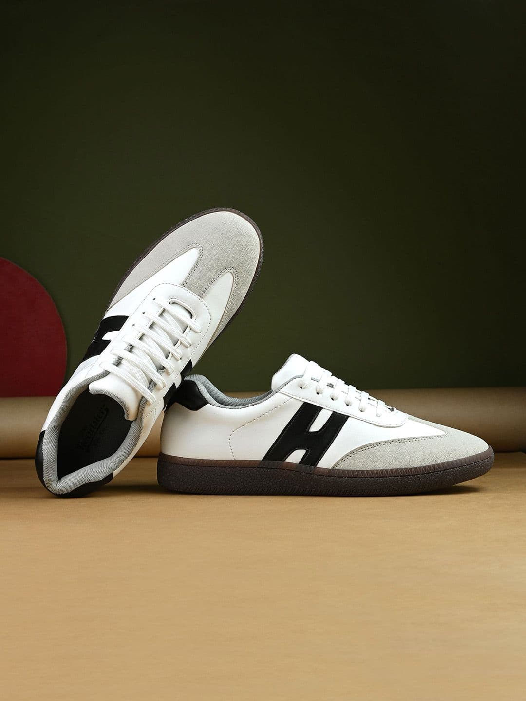 The Roadster Lifestyle Co. Men Colourblocked Regular Casual Sneakers - view 1