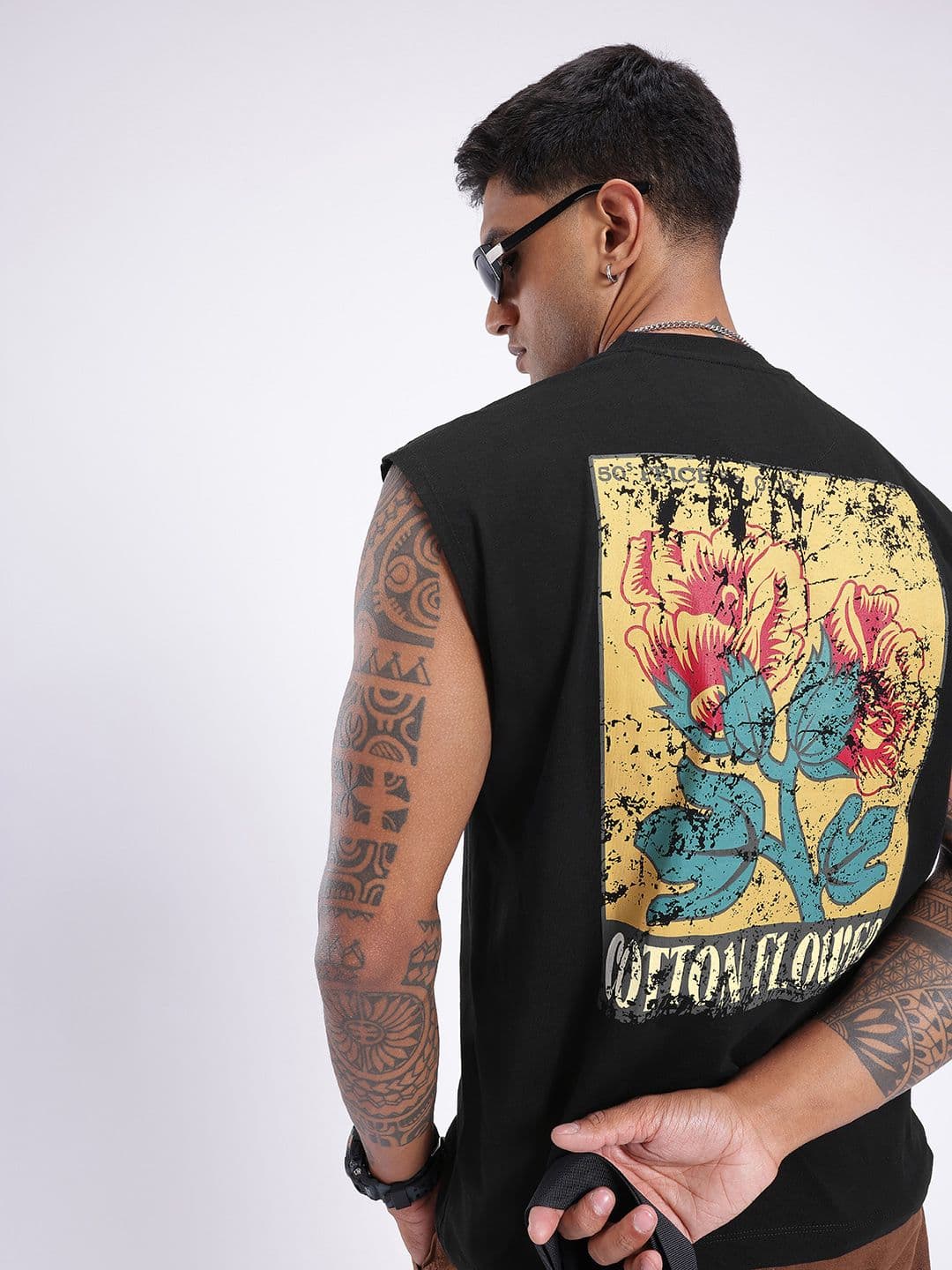 glitchez Sleeveless Graphic Printed Oversized Fit T-shirt - view 1