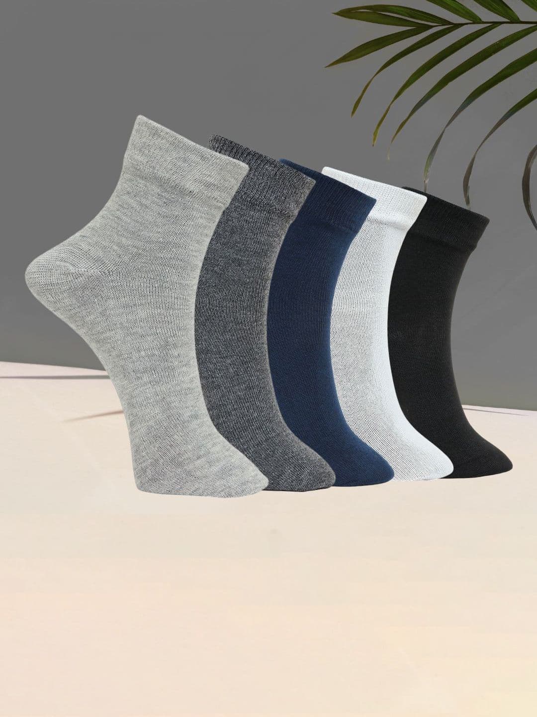 MJE Unisex Pack Of 5 Everyday Lightweight Ankle-Length Socks - view 1