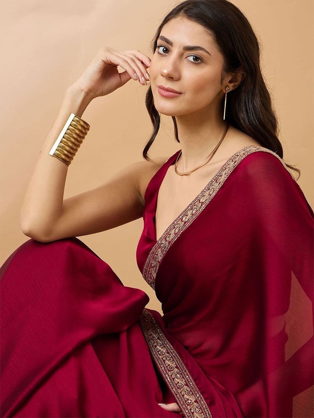 Celeb Styles Sequinned Silk Blend Saree - view 1