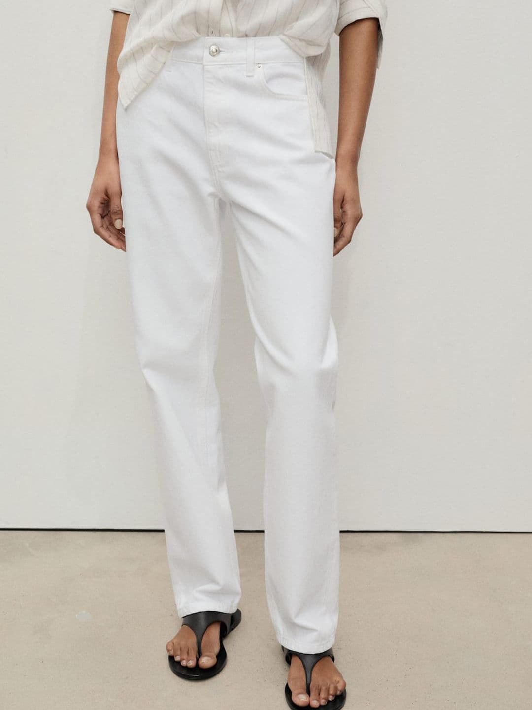 MANGO Women Mid-Rise Pure Cotton Straight Fit Jeans - view 1