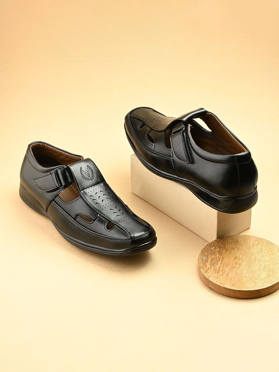 Vellinto Men Fisherman Sandals - view 1