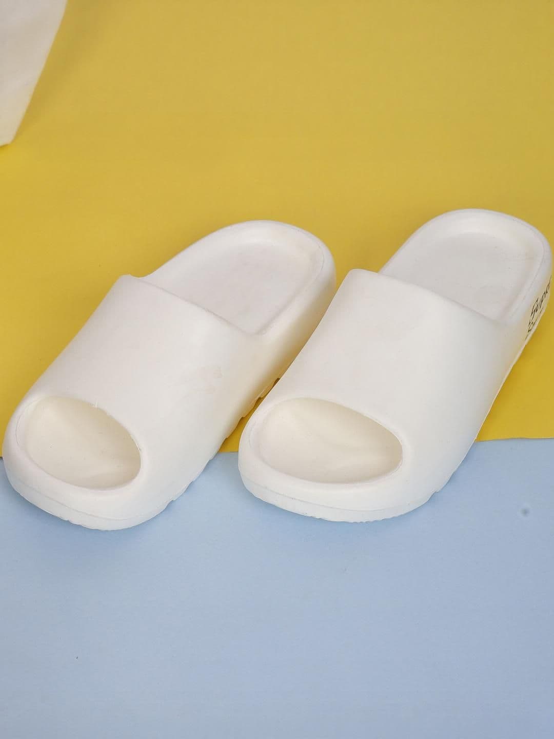 Style Height Men White Flip Flops - view 1